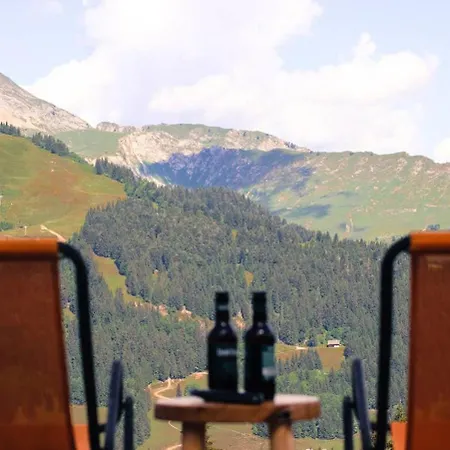 Petit Pierre - Mountain Voyages Chalet *