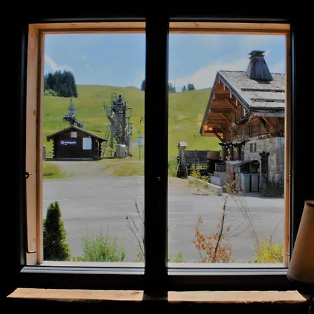 Petit Pierre - Mountain Voyages *