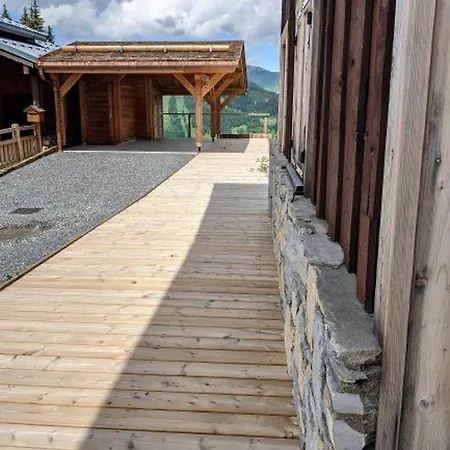 Chalet Petit Pierre - Mountain Voyages